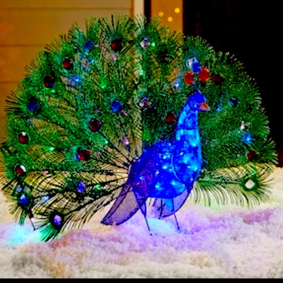 NIB Holiday Living 3-ft LED Twinkling Lighted Peacock Yard Christmas Decoration - Picture 1 of 6